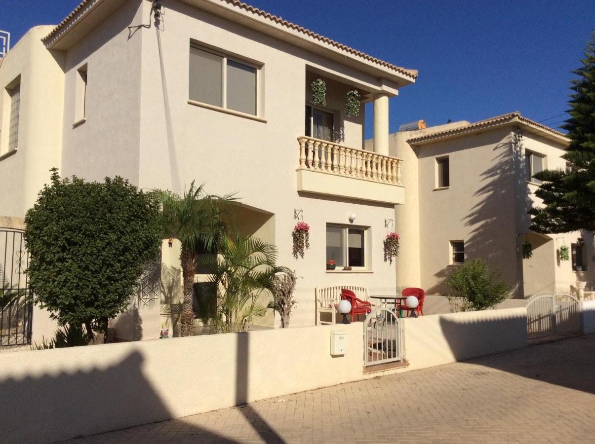Quality Villa With Pool In Superb Location In Paphos Mandria  Buitenkant foto