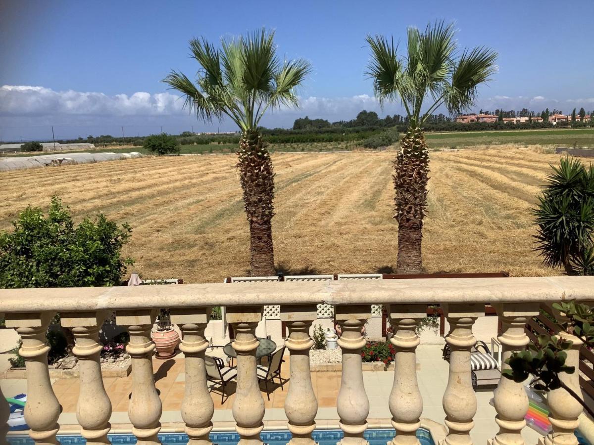 Quality Villa With Pool In Superb Location In Paphos Mandria  Buitenkant foto